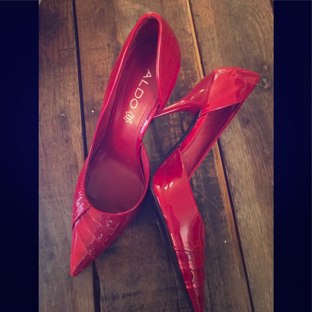 BRAND NEW RED PATENT LEATHER ALDO HEELS 39